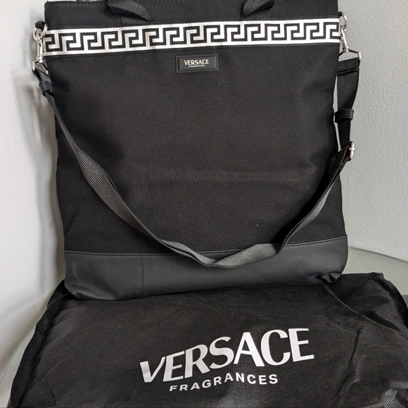 Versace - Picture 4 of 14